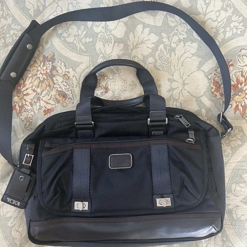 Tumi Alpha Bravo Pinckney Flap Brief Ballistic Nylon 22634 Travel Messenger